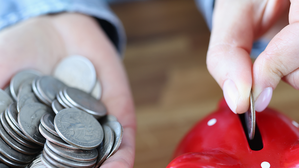 Fleißig eingezahlt hatte die Frau – aber nur freiwillige Beiträge. © Adobe Stock: megaflopp Fleißig eingezahlt hatte die Frau – aber nur freiwillige Beiträge. © Adobe Stock: megaflopp