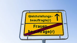 Bundesministerium benachteiligt Gleichstellungsbeauftragte. Copyright by Adobe Stock/pusteflower9024 Bundesministerium benachteiligt Gleichstellungsbeauftragte. Copyright by Adobe Stock/pusteflower9024