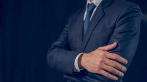 Ganz so siegessicher konnte sich der Arbeitgeber im Schweriner Prozess nicht in Position bringen. © Adobe Stock: cherdchai Ganz so siegessicher konnte sich der Arbeitgeber im Schweriner Prozess nicht in Position bringen. © Adobe Stock: cherdchai