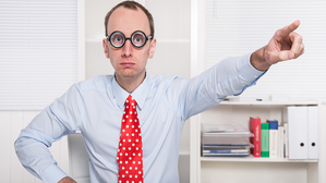 „Raus“ – der Arbeitgeber meinte es im Fall des Klägers so ernst, dass er gleich mehrfach kündigte. © Adobe Stock: Jeanette Dietl „Raus“ – der Arbeitgeber meinte es im Fall des Klägers so ernst, dass er gleich mehrfach kündigte. © Adobe Stock: Jeanette Dietl