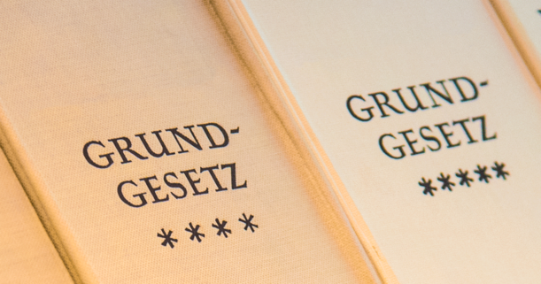 Am 23. Mai 1949 hat der parlamentarische Rat das Grundgesetz erlassen.