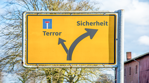 Islamistisches Gedankengut verhindert Anspruch auf Ausbildung zum Polizeibeamten Islamistisches Gedankengut verhindert Anspruch auf Ausbildung zum Polizeibeamten