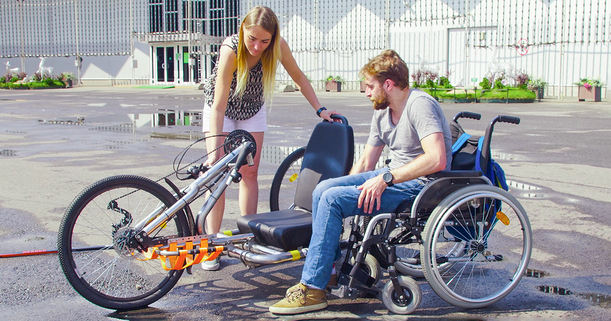 Versorgung mit einem Handbike überschreitet nicht das Maß des Notwendigen. © Adobe Stock - Chudakov