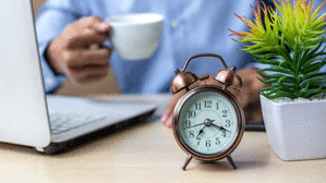 Nicht jeder Fehler in der Arbeitszeiterfassung ist gleich ein Arbeitszeitbetrug. Copyright by Adobe Stock/Jo Panuwat D