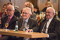 Kurt Leingärtner, 1974-1993 Leiter der DGB-Bundesrechtsstelle in Kassel und der ehemalige Richter und Vizepräsident des Bundesarbeitsgerichts (1965-1990) Dr. Dirk Neumann (* 1923)