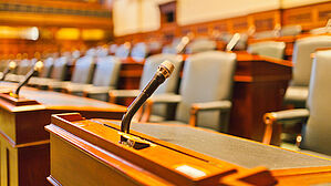 Auch ohne Publikumsverkehr: Die Gerichtsbarkeit bleibt in allen Bereichen funktionsfähig. Copyright by Adobe Stock/ ZENG Auch ohne Publikumsverkehr: Die Gerichtsbarkeit bleibt in allen Bereichen funktionsfähig. Copyright by Adobe Stock/ ZENG