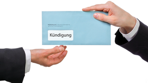 Die Kündigung muss übergeben sein – nur dann beginnt die Klagefrist zu laufen. © Adobe Stock: fovito Die Kündigung muss übergeben sein – nur dann beginnt die Klagefrist zu laufen. © Adobe Stock: fovito