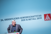 Der 1. Vorsitzende der IG Metall Jörg Hofmann skizziert in seinem Zukunftsreferat auf dem Gewerkschaftstag der IG Metall in Nürnberg die großen Linien der Gewerkschaftspolitik. © Frank Ott - DGB Rechtsschutz