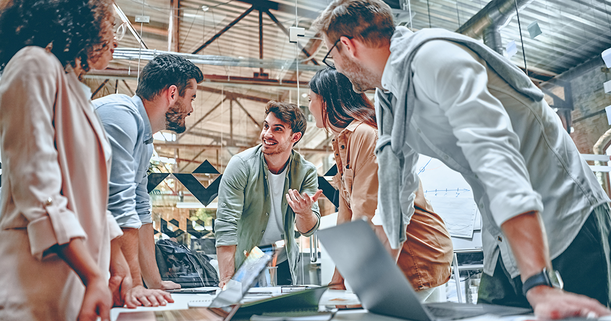 Startup-Unternehmen bietet Mitarbeit in einem "jungen Team mit flachen Hierarchien" © Adobe Stock - Vasyl