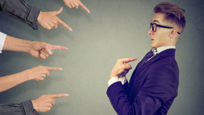 Eine*n trifft’s bei der Sozialauswahl (fast) immer © Adobe Stock: pathdoc Eine*n trifft’s bei der Sozialauswahl (fast) immer © Adobe Stock: pathdoc