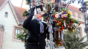 Das Göttinger Gänseliesel ist das meist geküsste Mädchen der Welt. Das Göttinger Gänseliesel ist das meist geküsste Mädchen der Welt.