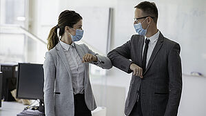 Arbeitgeber sind verpflichtet, dafür zu sorgen, dass alle Hygienemaßnahmen eingehalten werden. Copyright by Adobe Stock/JustLife Arbeitgeber sind verpflichtet, dafür zu sorgen, dass alle Hygienemaßnahmen eingehalten werden. Copyright by Adobe Stock/JustLife