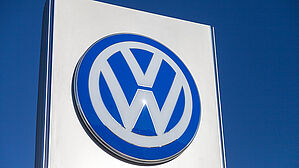 Der Leiter Dieselmotorenentwicklung kann nicht gekündigt werden, weil VW den Betriebsrat nicht ordnungsgemäß beteiligt hat. Copyright by  Jörg Hüttenhölscher/Adobe Stock