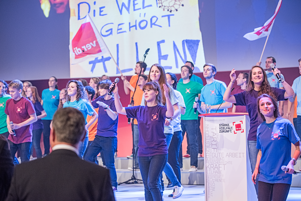 Kölner Jugendchor St. Stephan auf der Eröffnungsfeier des ver.di Bundeskongresses in Leipzig