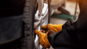 Besonders ältere Autos können teuer werden, wenn Reparaturen anfallen. Copyright by Adobe Stock/ dusanpetkovic1 Besonders ältere Autos können teuer werden, wenn Reparaturen anfallen. Copyright by Adobe Stock/ dusanpetkovic1
