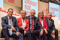 Francesco Grioli, Edeltraud Glänzer, Michael Vassiliadis, Petra Reinbold-Knape und Ralf Sikorski