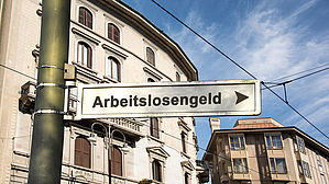 Eingliederungsvereinbarungen, die Pflichten nur für Arbeitssuchende vorsehen, dürfen keine Sanktionen zur Folge haben. Eingliederungsvereinbarungen, die Pflichten nur für Arbeitssuchende vorsehen, dürfen keine Sanktionen zur Folge haben.