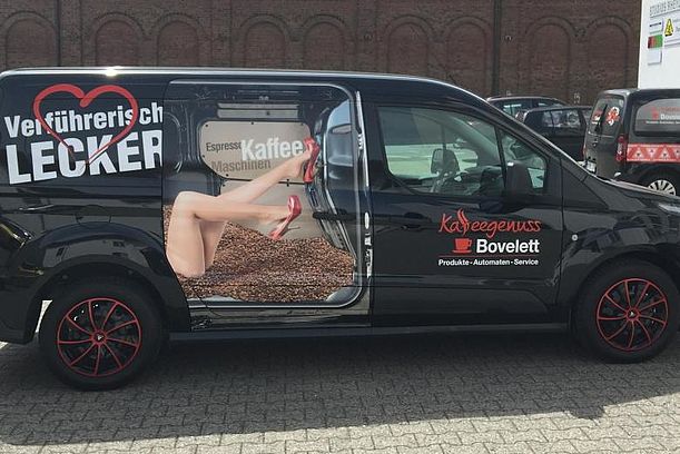 Arbeitsgericht erklärt fristlose Kündigung nach Weigerung mit neu lackiertem Auslieferungsfahrzeug zu fahren, für unwirksam. Foto Rainer Bovelett Kaffeegenuss (http://www.vorsicht-genuss.de)