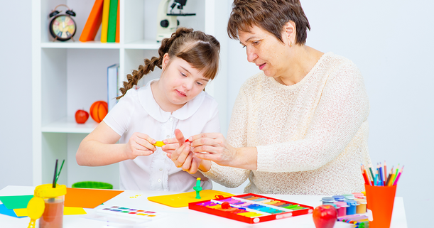 Die Klägerin verdiente als Förderschullehrerin weit weniger als 75 Prozent des Tarifentgelts des öffentlichen Dienstes. 	© Adobe Stock - Ermolaeva Olga