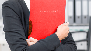 Im Vorstellungsgespräch sind Arbeitgeber nur in seltenen Fällen verpflichtet, Tatsachen ungefragt offen zu legen. Im Vorstellungsgespräch sind Arbeitgeber nur in seltenen Fällen verpflichtet, Tatsachen ungefragt offen zu legen.