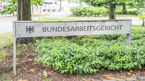 Keine wirksame Anrechnung von Urlaub bei außerordentlicher Kündigung Keine wirksame Anrechnung von Urlaub bei außerordentlicher Kündigung