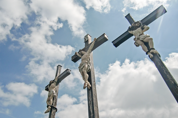 Das Bundesverfassungsgericht steht (weiter) fest an der Seite der Kirche.