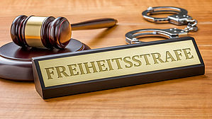 Freiheitsstrafe von mehr als zwei Jahren berechtigt Kündigung Freiheitsstrafe von mehr als zwei Jahren berechtigt Kündigung