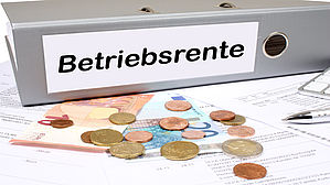 Übergangszuschusszahlungen können eine Leistung der betrieblichen Altersversorgung sein. Copyright by made_by_nana/fotolia Übergangszuschusszahlungen können eine Leistung der betrieblichen Altersversorgung sein. Copyright by made_by_nana/fotolia