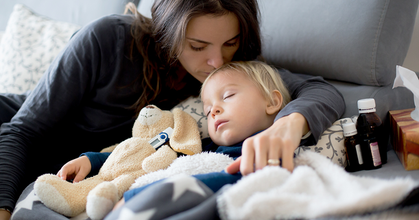 Die Sorge um ein krankes Kind kann so stark belasten, dass man selbst krank wird. © Adobe Stock Von Tomsickova