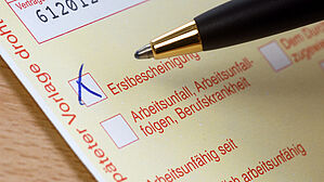 Bundesarbeitsgericht: Begrenzte Entgeltfortzahlung im Krankheitsfall!Copyright by Bernd Leitner/Adobe Stock