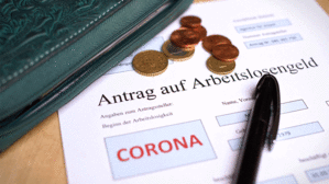 Die Begünstigung beim Arbeitslosengeld war von vornherein auf die Monate Mai bis Dezember 2020 befristet. Copyright by Adobe Stock/photoart Die Begünstigung beim Arbeitslosengeld war von vornherein auf die Monate Mai bis Dezember 2020 befristet. Copyright by Adobe Stock/photoart