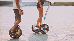 LAG Hamm erklärt Kündigung wegen Aufladen eines Motorrollers bei der Arbeit für unwirksam. LAG Hamm erklärt Kündigung wegen Aufladen eines Motorrollers bei der Arbeit für unwirksam.