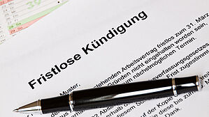 Bundesarbeitsgericht zum Umfang der notwendigen Unterrichtung des Betriebsrats  bei fristloser Kündigung. Copyright by Adobe Stock/Pixelot