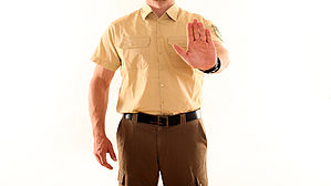 In Brandenburg müssen Polizist*innen Namensschilder tragen. Copyright by Peter Atkins/fotolia. In Brandenburg müssen Polizist*innen Namensschilder tragen. Copyright by Peter Atkins/fotolia.