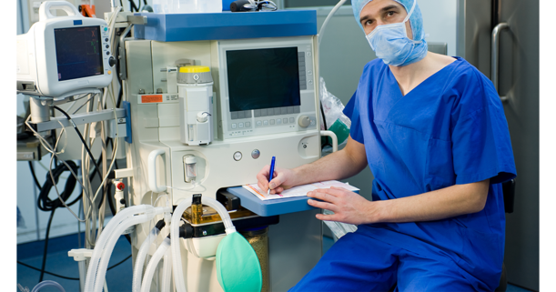 Tätigkeit eines in einer Klinik tätigen Anästhesisten unterliegt der Sozialversicherung