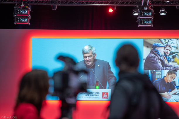 Der 1. Vorsitzende der IG Metall Jörg Hofmann skizziert in seinem Zukunftsreferat auf dem Gewerkschaftstag der IG Metall in Nürnberg die großen Linien der Gewerkschaftspolitik. © Frank Ott - DGB Rechtsschutz