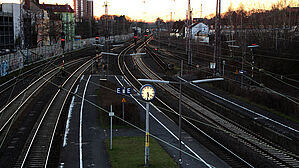Schichtzulagen für Bahnbeamte: Geht das Recht hier andere Wege? Copyright by Adobe Stock/Joerg Sabel Schichtzulagen für Bahnbeamte: Geht das Recht hier andere Wege? Copyright by Adobe Stock/Joerg Sabel