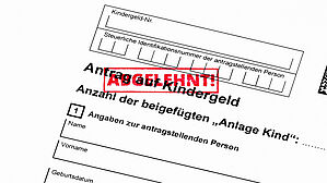 Familienkasse verlangt gezahltes Kindergeld zurück. Copyright by blende11.photo/Fotolia