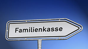 Zu Unrecht Kindergeldzahlungen eingestellt. Copyright by kamasigns/fotolia