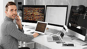 Sozialversicherungspflicht für Programmierer in Heimarbeit? Copyright by Adobe Stock/Africa Studio Sozialversicherungspflicht für Programmierer in Heimarbeit? Copyright by Adobe Stock/Africa Studio