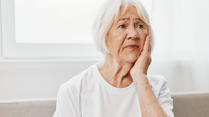 Da kam Ärger bei der Rentnerin auf: die Krankenversicherung wollte sie für vier Jahre rückwirkend pflichtversichern. © Adobe Stock: SHOTPRIME STUDIO Da kam Ärger bei der Rentnerin auf: die Krankenversicherung wollte sie für vier Jahre rückwirkend pflichtversichern. © Adobe Stock: SHOTPRIME STUDIO