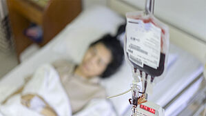 Eigenblutbehandlung: Stärkung durch eigenes Blut? Copyright by Adobe Stock/ inews77 Eigenblutbehandlung: Stärkung durch eigenes Blut? Copyright by Adobe Stock/ inews77