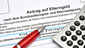 Kein Elterngeld bei Wohnsitz im Ausland? Copyright by Adobe Stock/FM2 Kein Elterngeld bei Wohnsitz im Ausland? Copyright by Adobe Stock/FM2
